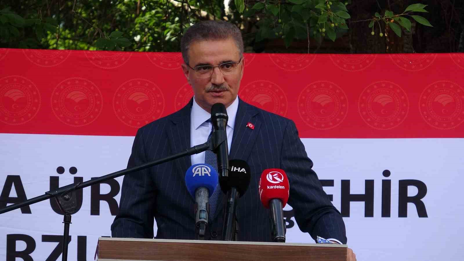erzurumda yetistiricilere 288 sivat ve 120 sut sagim makinesi dagitildi 1 7dLcpOWI