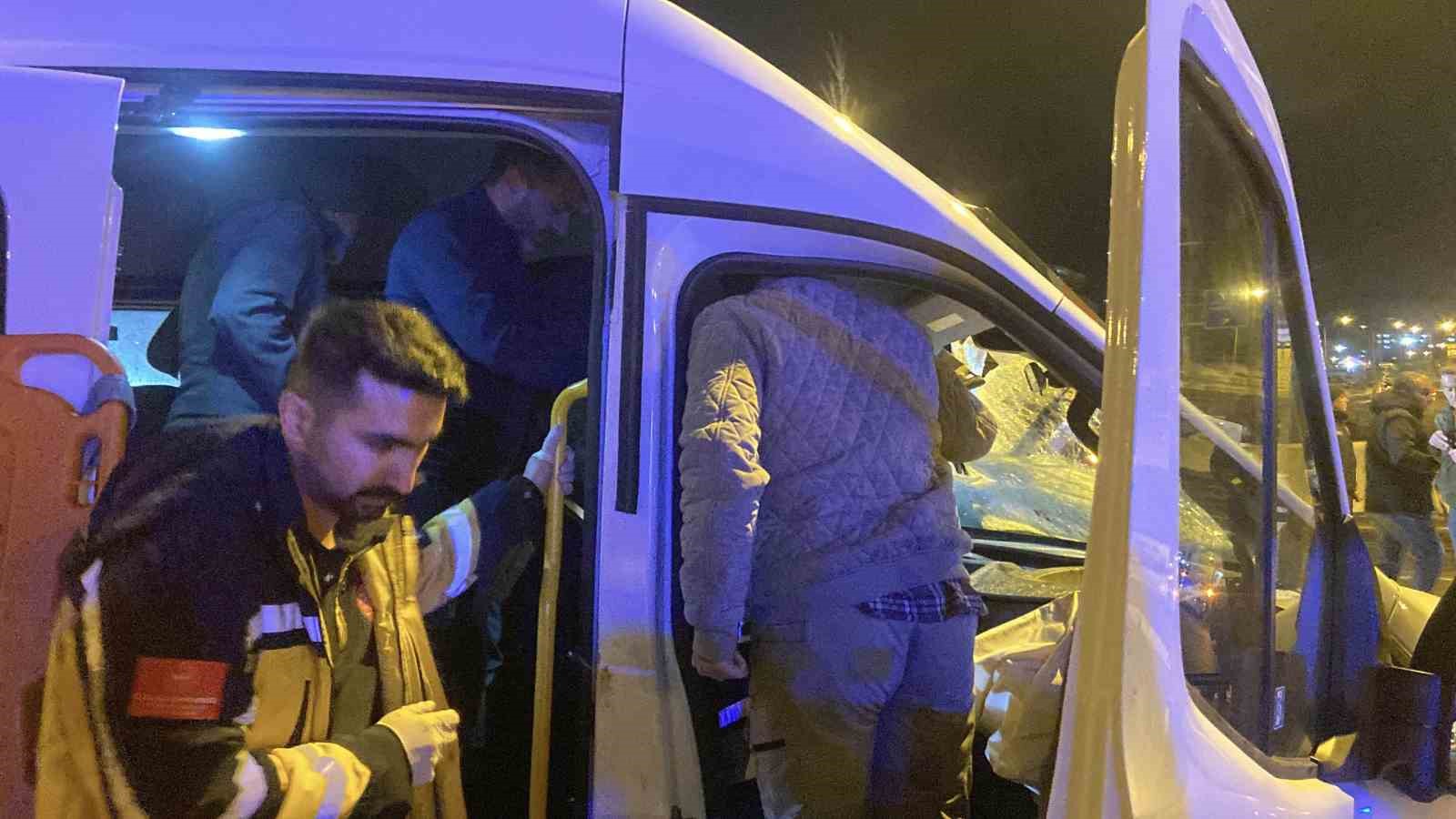 erzurumda zincirleme kaza 5 yarali 2 pP7nKczS