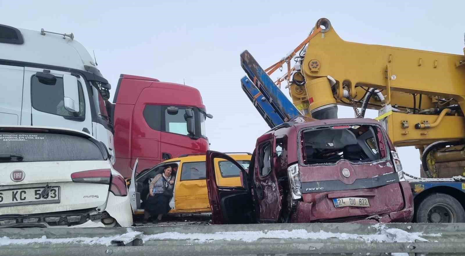 erzurumda zincirleme kazada can pazari yasandi 8 agir yarali 3 Si9iZ7ay