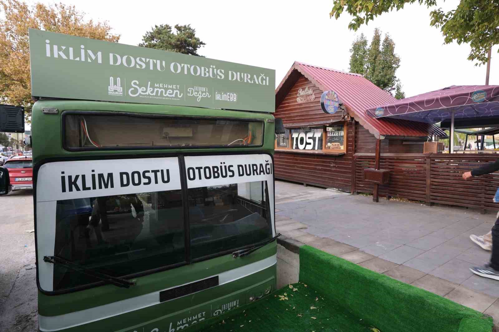 Erzurum’daki "Geri Dönüşüm Temalı Otobüs Durağı" projesi ilgi odağı 9 erzurumdaki geri donusum temali otobus duragi projesi ilgi odagi 5 ewHTrI1B