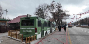 erzurumdaki-geri-donusum-temali-otobus-duragi-projesi-ilgi-odagi-JDk31LPR.jpg