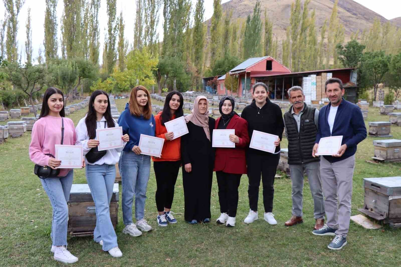 erzurumlu gencler organik ariciligi ogrendi 8 8ZWZVbI3