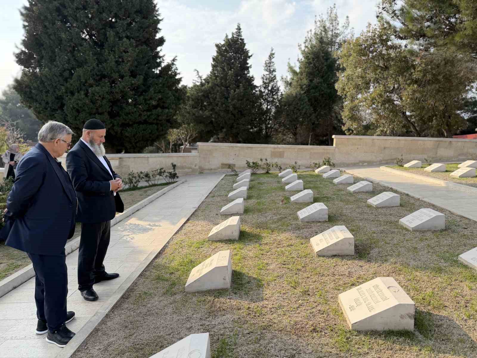 erzurumlu sehit aileleri canakkale 57 alay sehitliginde huzunlendiler 3 WMIk1iT2
