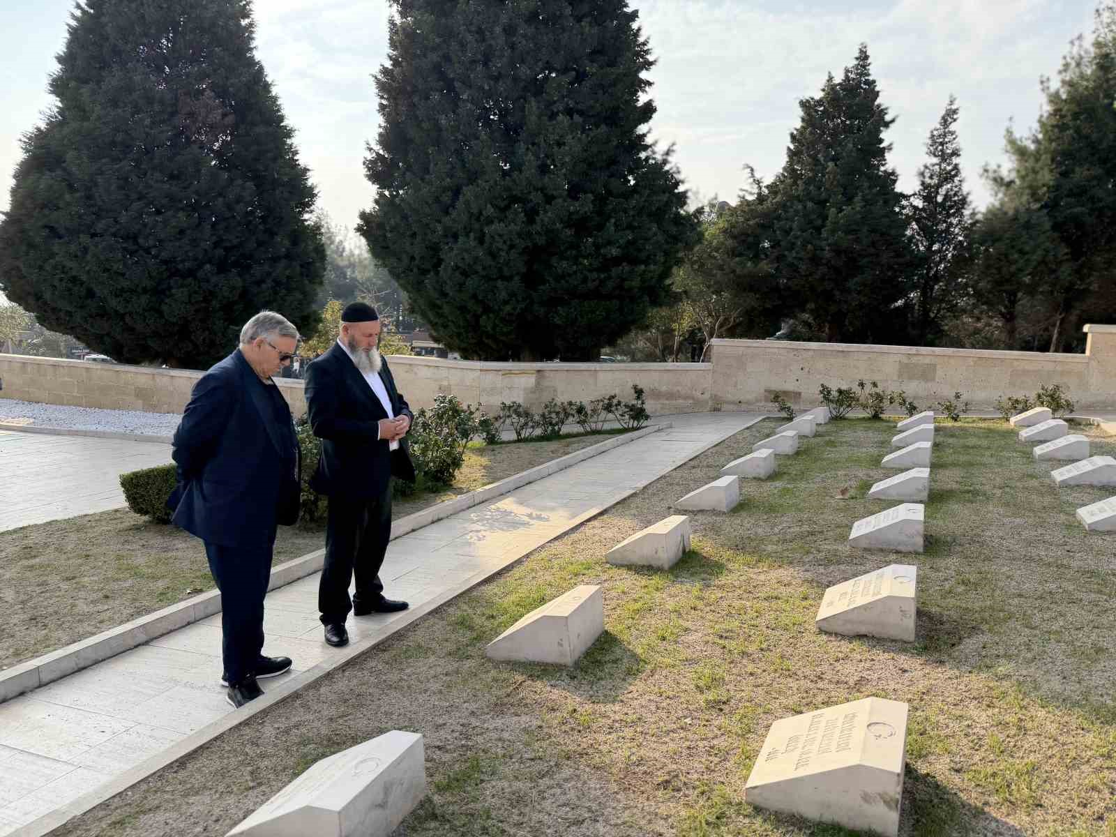 erzurumlu sehit aileleri canakkale 57 alay sehitliginde huzunlendiler 4 HGBkaJGi