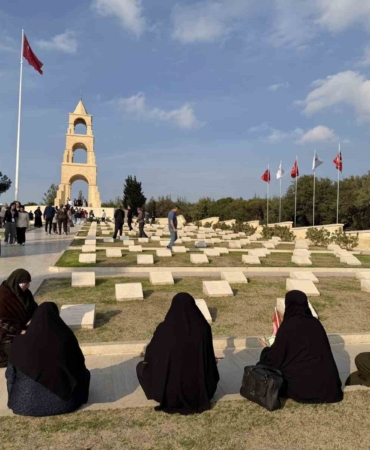 erzurumlu-sehit-aileleri-canakkale-57-alay-sehitliginde-huzunlendiler-xyzyXej2.jpg