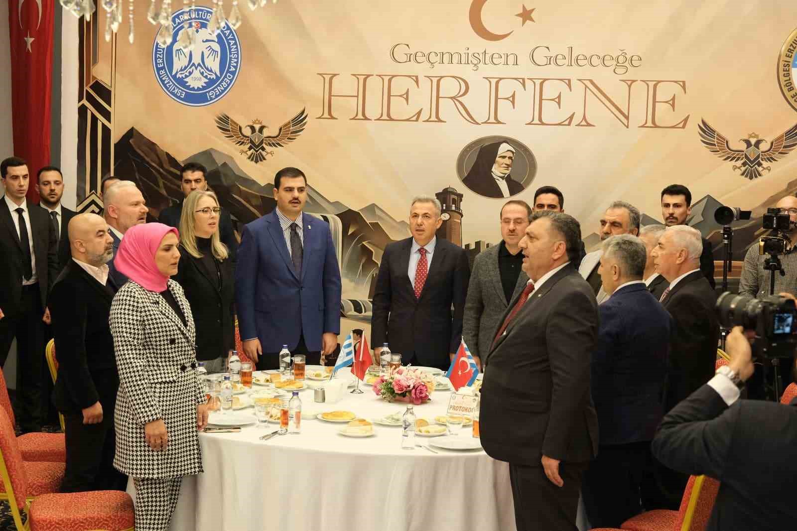 erzurumlular izmirde duzenlenen herfene gecesinde bulustu 0 GiPBIYMc