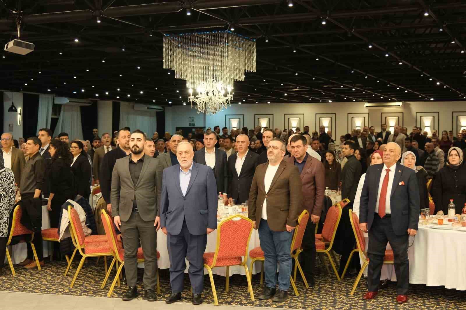 erzurumlular izmirde duzenlenen herfene gecesinde bulustu 7 VGYZ44fq