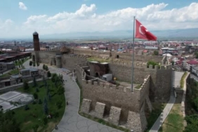erzurumlular-rusyadaki-esir-sancaklarini-istiyor-j63ZGRKK.jpg