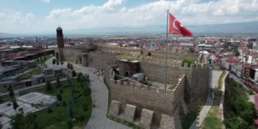 erzurumlular-rusyadaki-esir-sancaklarini-istiyor-j63ZGRKK.jpg