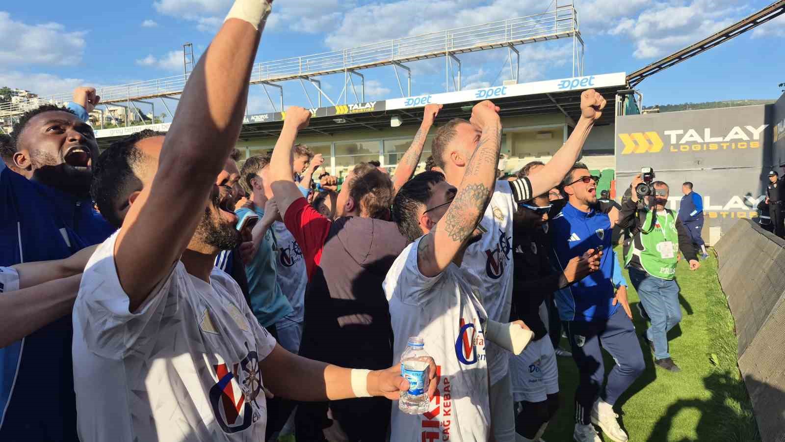 erzurumspor fk mactan sonra sampiyonlugunu kutladi 2 219Bg1hB