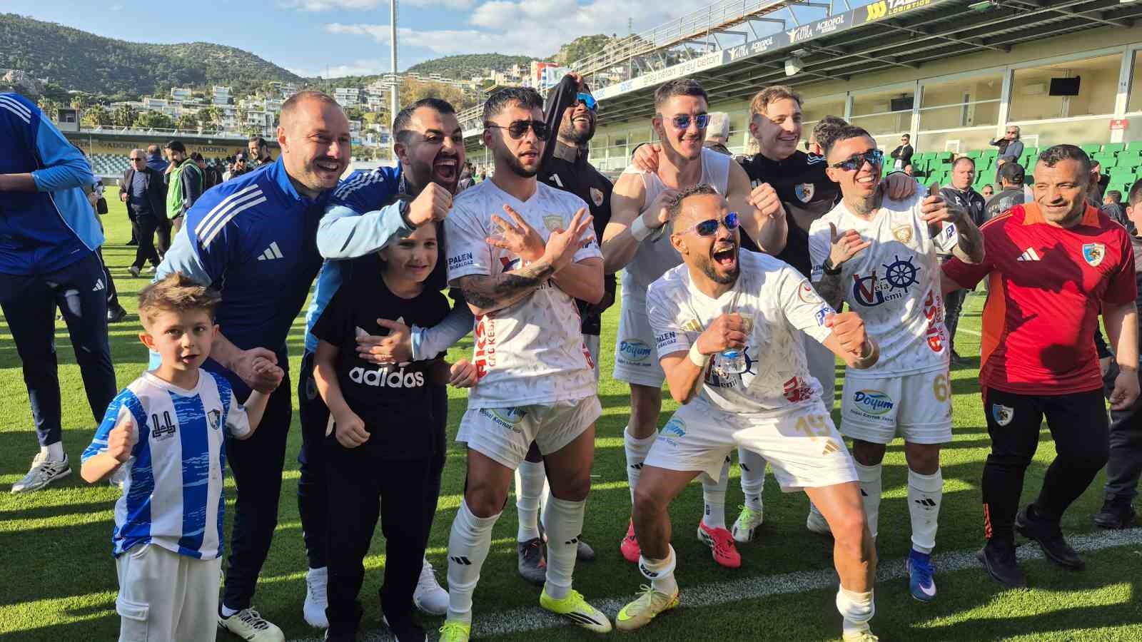 erzurumspor fk mactan sonra sampiyonlugunu kutladi 3 29WiMndJ