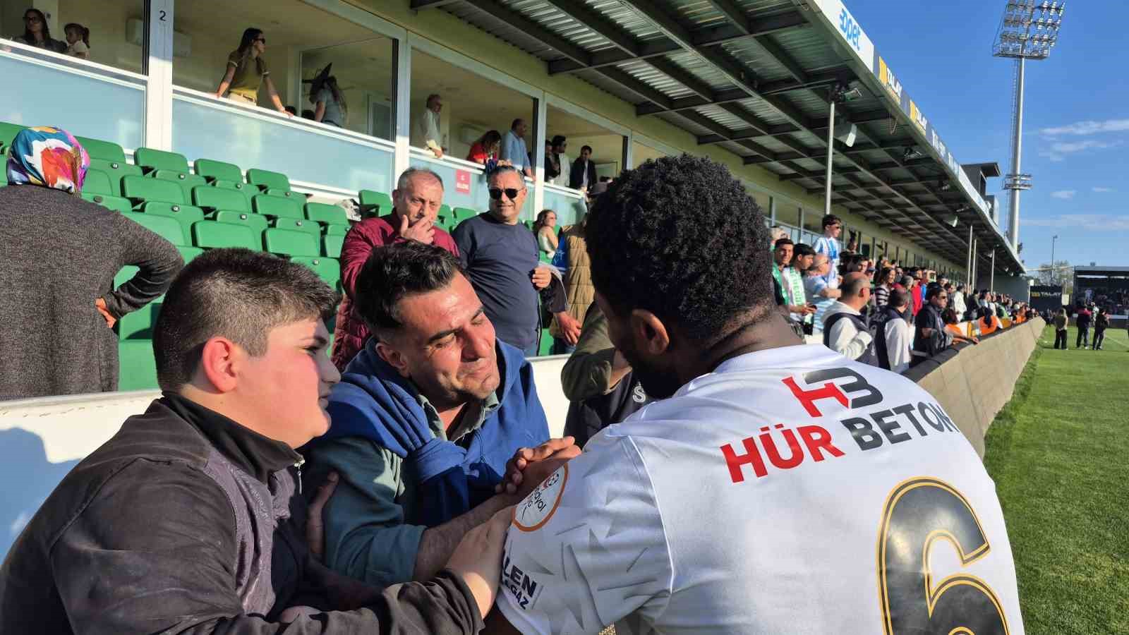 erzurumspor fk mactan sonra sampiyonlugunu kutladi 6 SpVwKfrJ