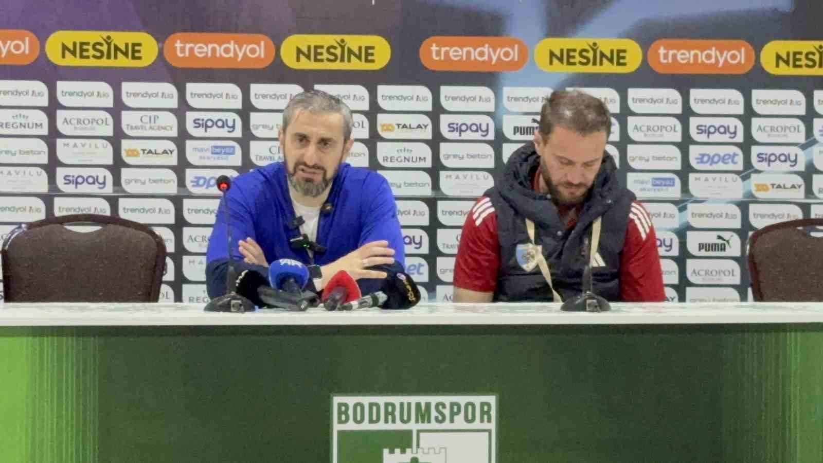 erzurumspor fk oyunculari basin toplantisini basip kutlama yapti 0 AcLJw2gA