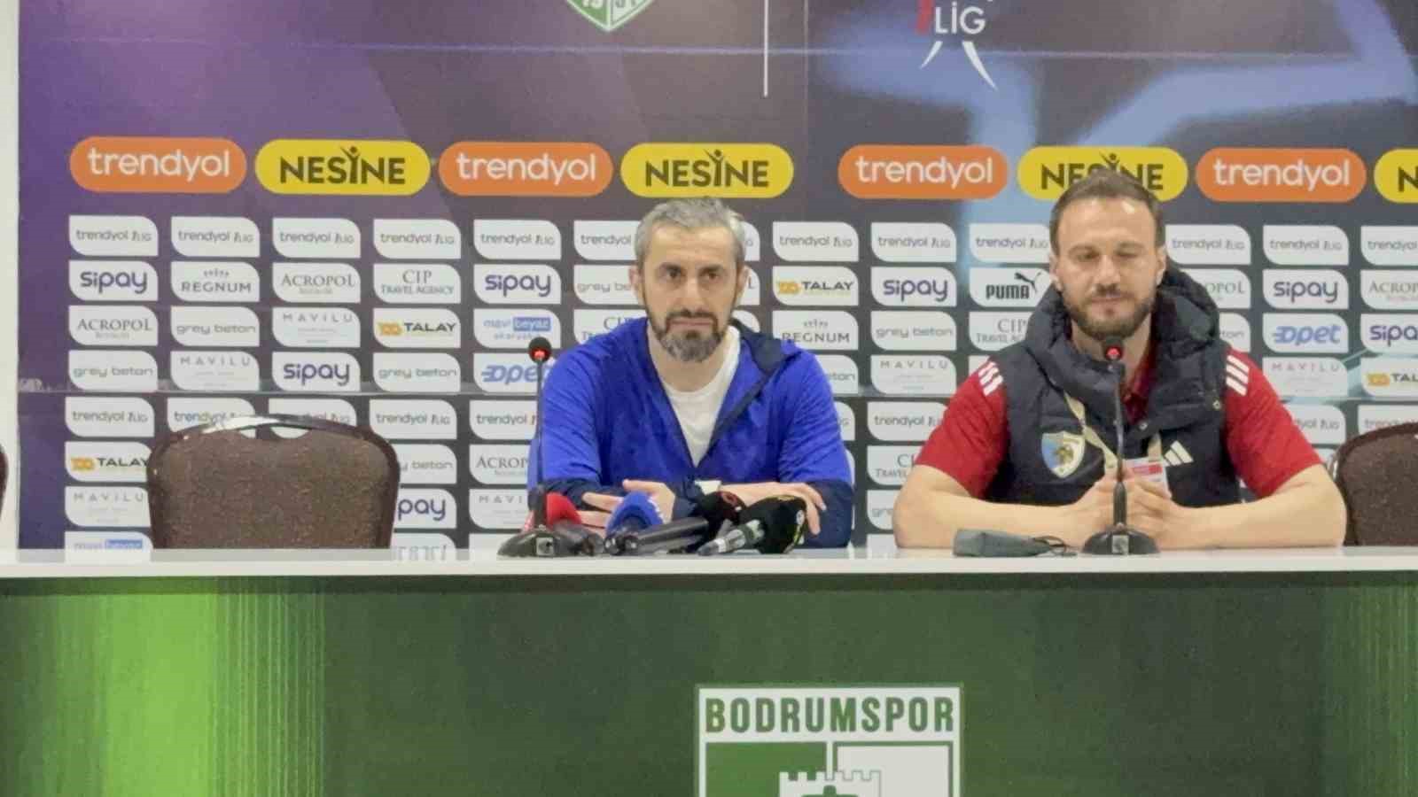 erzurumspor fk oyunculari basin toplantisini basip kutlama yapti 6 AMMLsPRQ