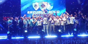 erzurumspor-fk-sampiyonluk-kupasini-aldi-5C23JnFp.jpg