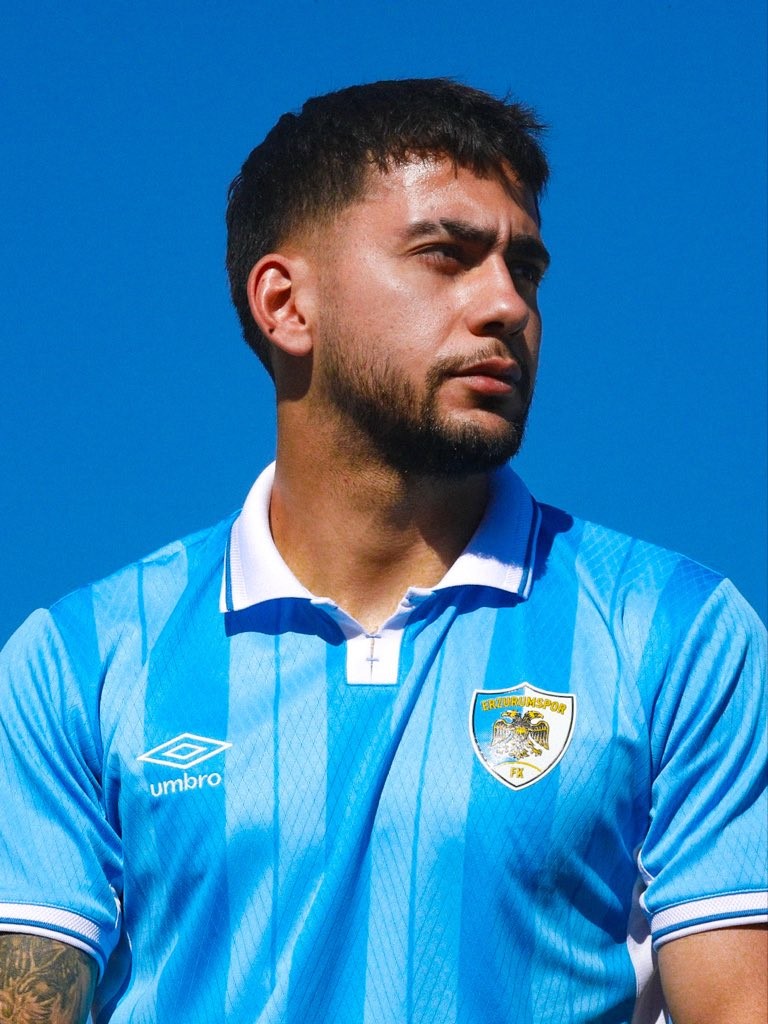 erzurumspor fk yeni sezonun gokboru formasini tanitti 3 B2jzN7mV