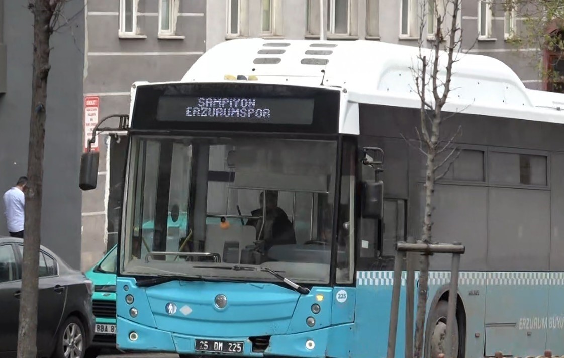 erzurumsporun sampiyonlugu trafik isiklarina yazildi 1 OWzlmV2M