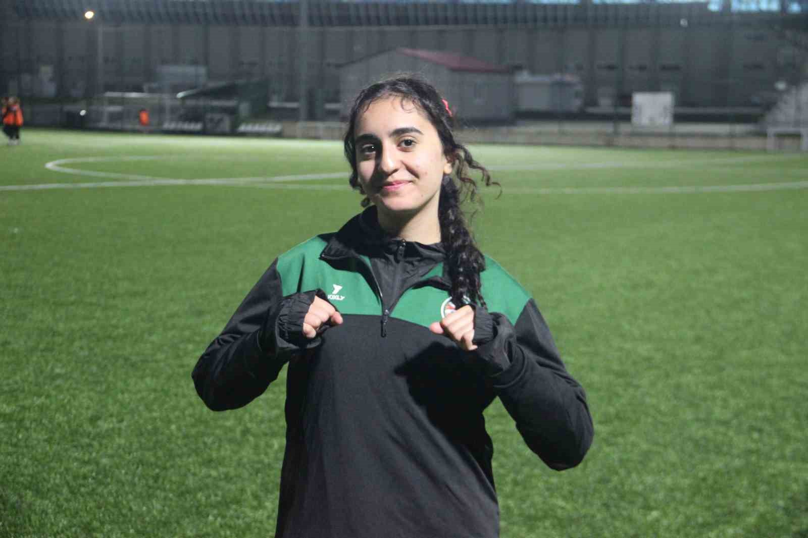 erzurumun ilk kadin futbol takimi ilk profesyonel macina cikiyor 4 fS4ntaAt