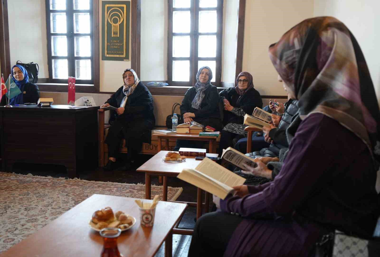 Erzurum’un kitap kurdu ev hanımları: Martin Eden’i de okuyorlar İlber Ortaylı’yı da 12 erzurumun kitap kurdu ev hanimlari martin edeni de okuyorlar ilber ortayliyi da 8 OnHAYNCW