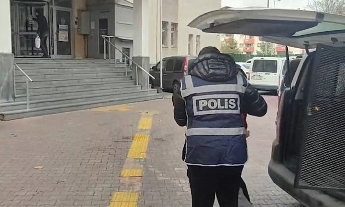Eş zamanlı operasyon: Aranan 50 kişi yakalandı 5 es zamanli operasyon aranan 50 kisi yakalandi 1 UOWDXjyZ