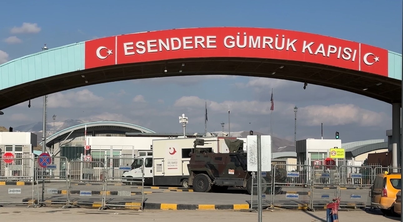 esendere sinir kapisinda sessiz bekleyis 5 2VsB8FAk