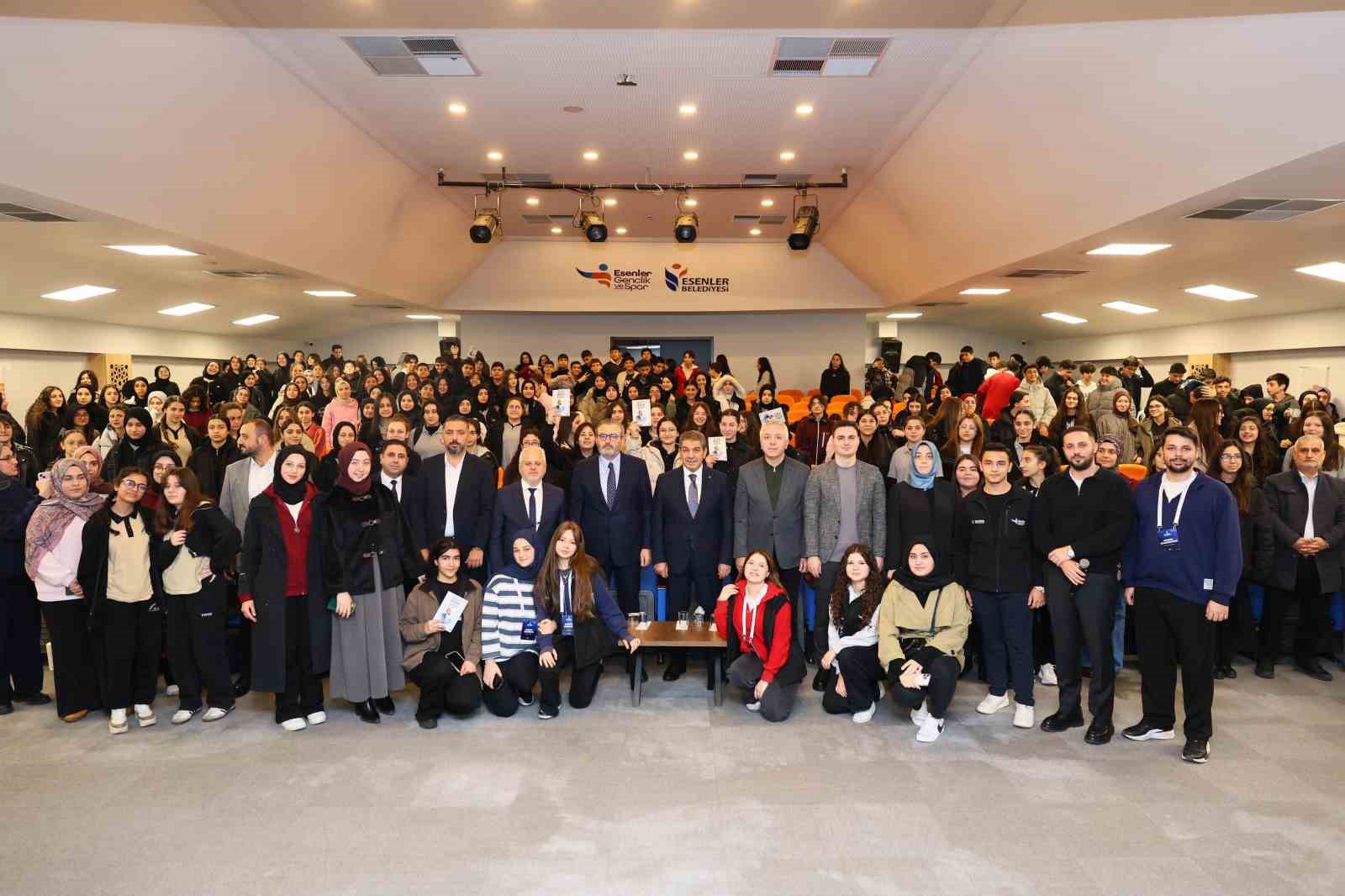 esenler belediyesi tarafindan rol model ve etki bilinci atolyesi duzenlendi 2 ZhFYdieP