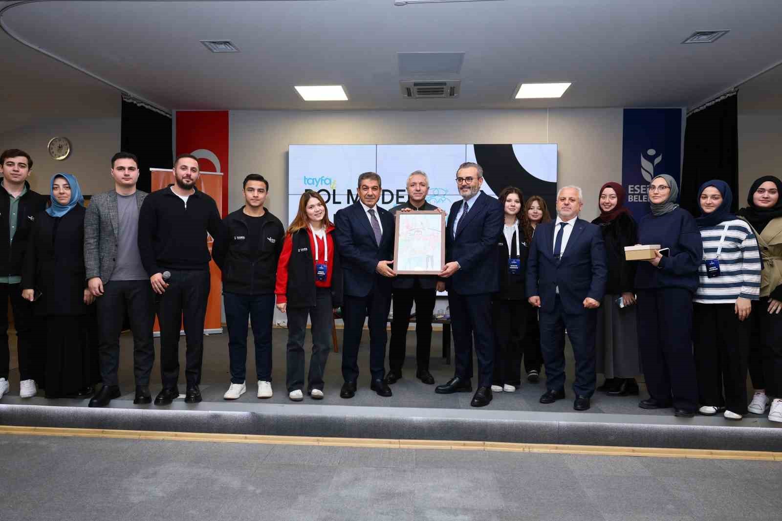esenler belediyesi tarafindan rol model ve etki bilinci atolyesi duzenlendi 3 uyZ21S87