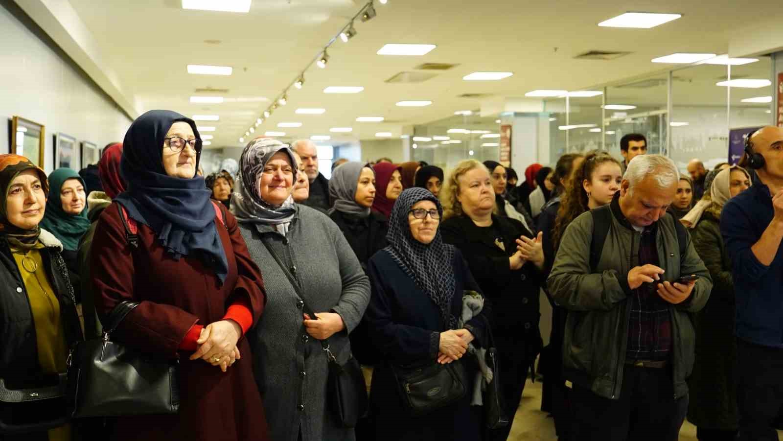 Esenler Belediyesi "The Message: Kainat Ayetlerinin Sanatla Tefsiri" sergisine ev sahipliği yapıyor 6 esenler belediyesi the message kainat ayetlerinin sanatla tefsiri sergisine ev sahipligi yapiyor 2 X8tOCUzJ