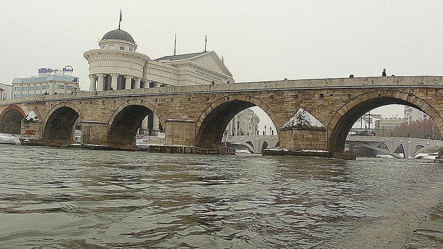 esenler belediyesi uskupteki tas kopruyu aydinlatacak 0