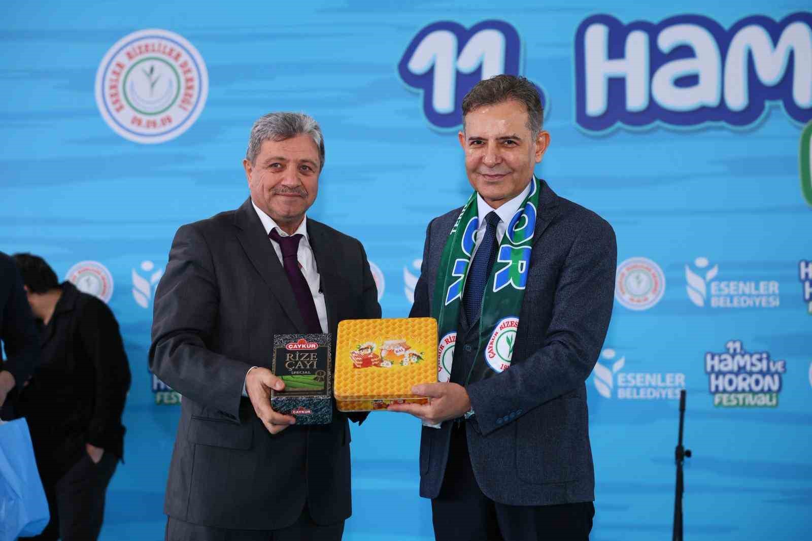 esenlerde 11 hamsi ve horon festivali 5 ton balik ve helva dagitildi 1 pXtQkBF1