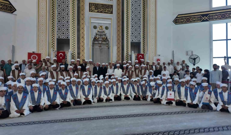 esenlerde-114-hafiza-istanbul-valisi-davut-gulden-umre-mujdesi-Ak9GVh8q.jpg