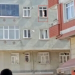 esenlerde-3uncu-katin-evin-penceresinde-yuruyen-bebek-yurekleri-agza-getirdi-g1LXjgMf.jpg