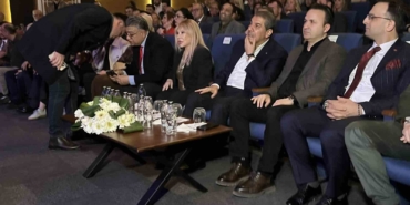 esenlerde-5-radyonun-yildizlari-odulleri-sahiplerini-buldu-8TzyxZJE.jpg