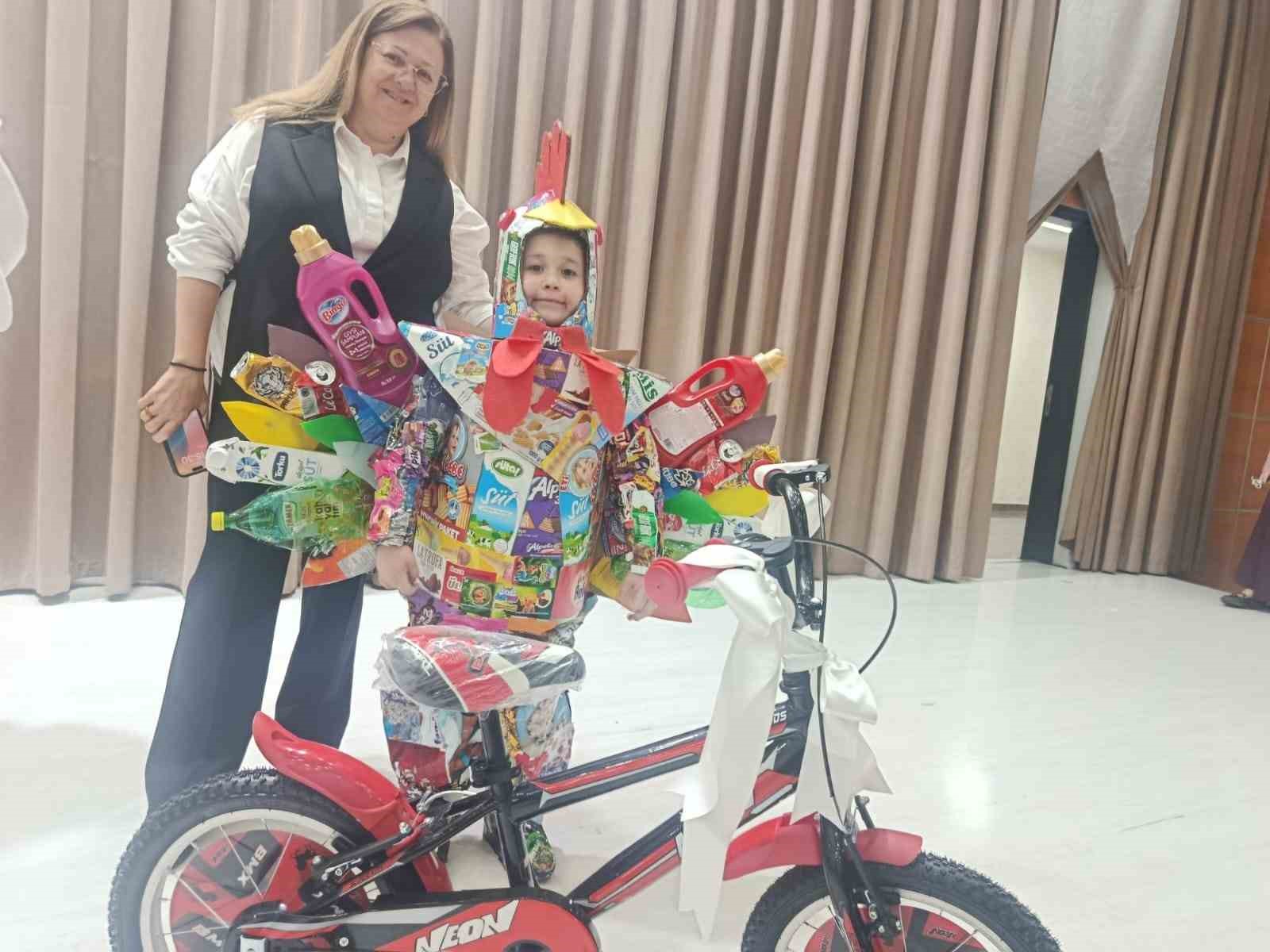 esenlerli miniklerden geri donusum defilesi 2 qc8tqfkg