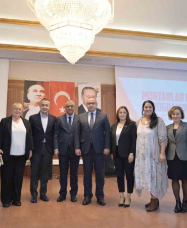 esenyurt-baskan-vekili-can-aksoy-muhtarlarla-bir-araya-geldi-MVrZC81L.jpg