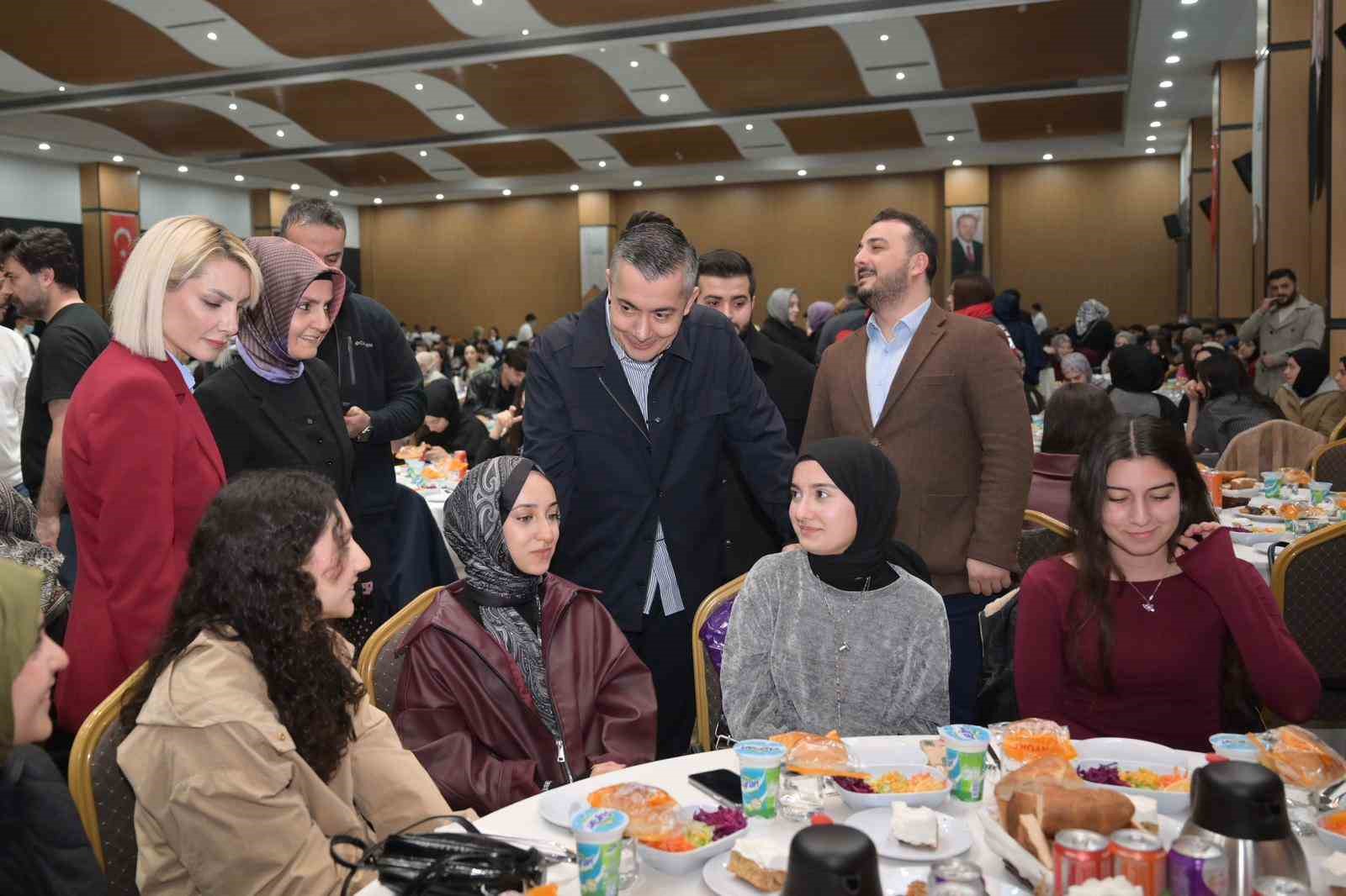 esenyurt belediye baskan vekili aksoydan genclere yonelik yatirim atagi 4 3WmBIPBc