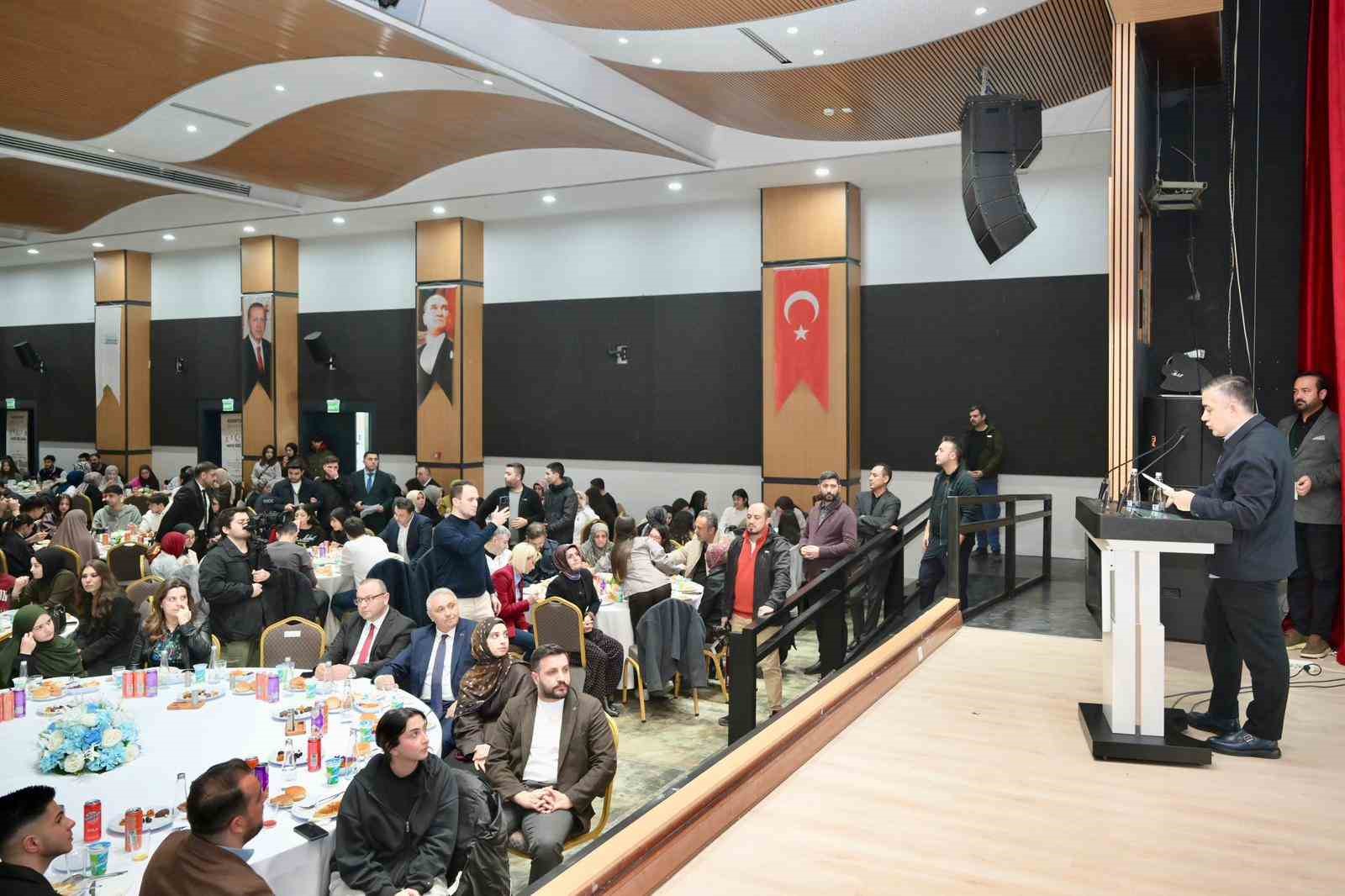 esenyurt belediye baskan vekili aksoydan genclere yonelik yatirim atagi 7 Z78FGWBA