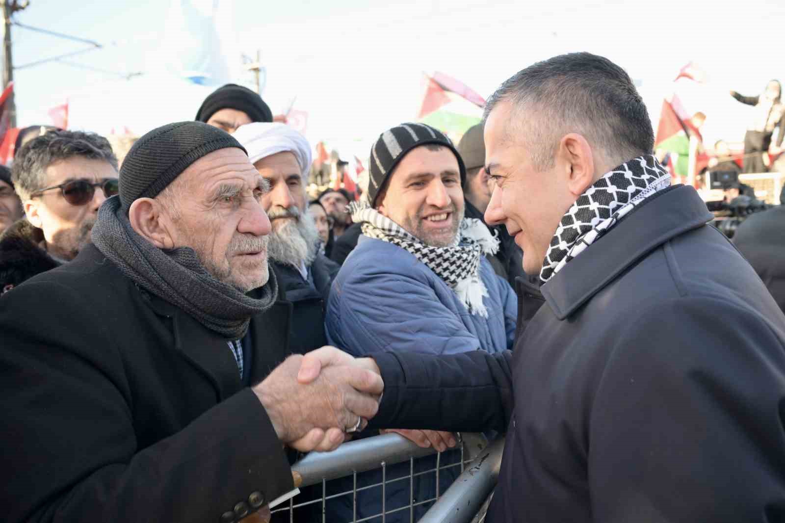 esenyurt belediye baskan vekili can aksoydan filistin icin guclu destek 1 2IbNF7gF