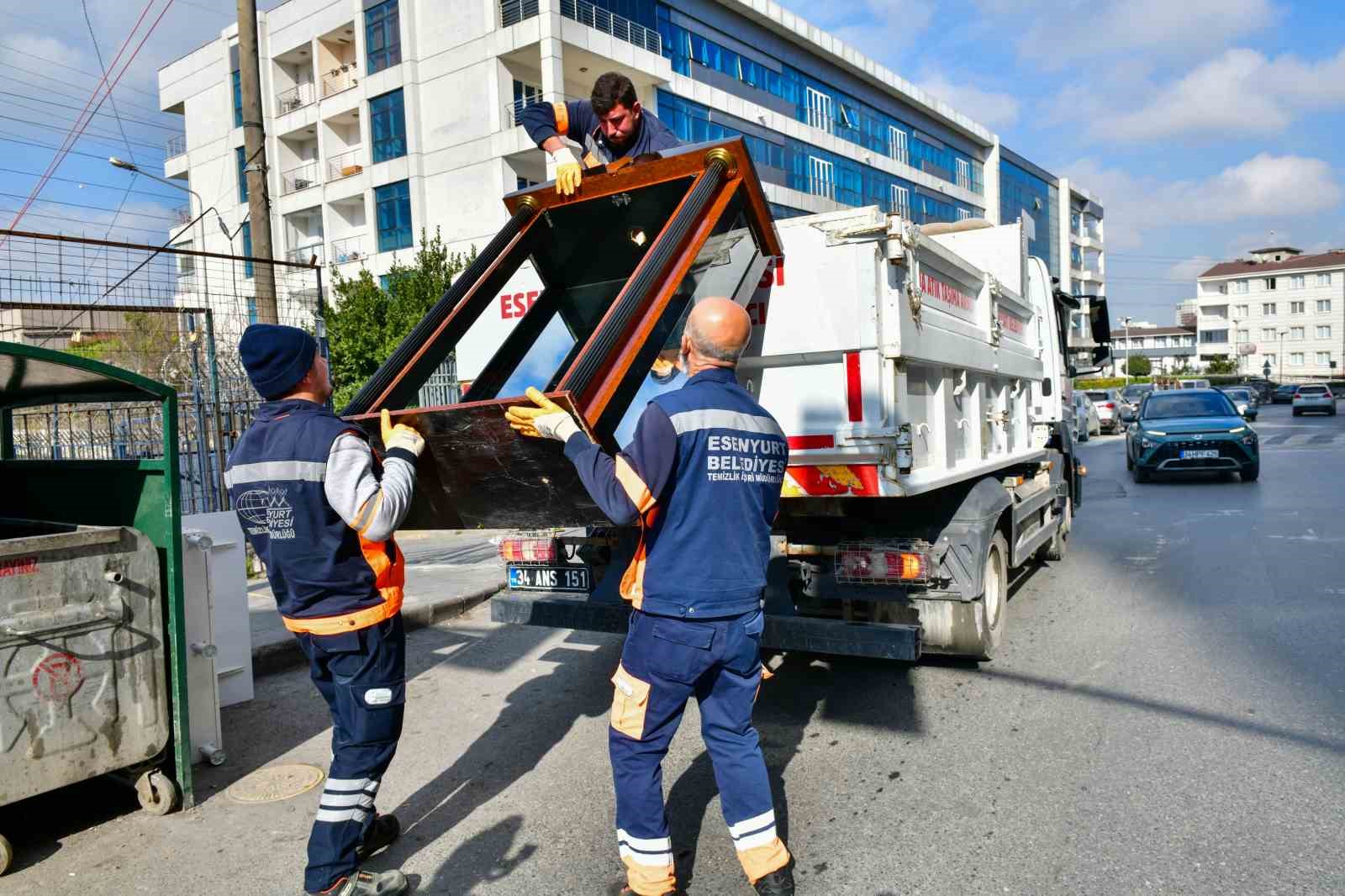 esenyurt belediyesi kaba atiklari geri donusume kazandiriyor 1