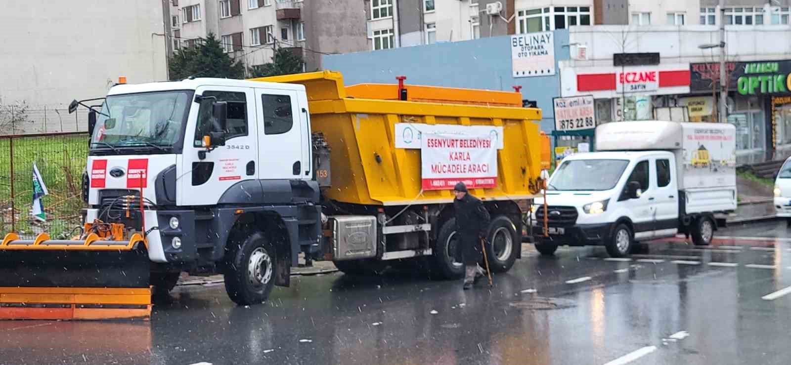 Esenyurt Belediyesi olumsuz hava şartlarına karşı 24 saat görev başında 5 esenyurt belediyesi olumsuz hava sartlarina karsi 24 saat gorev basinda 1 9BNeFXt1