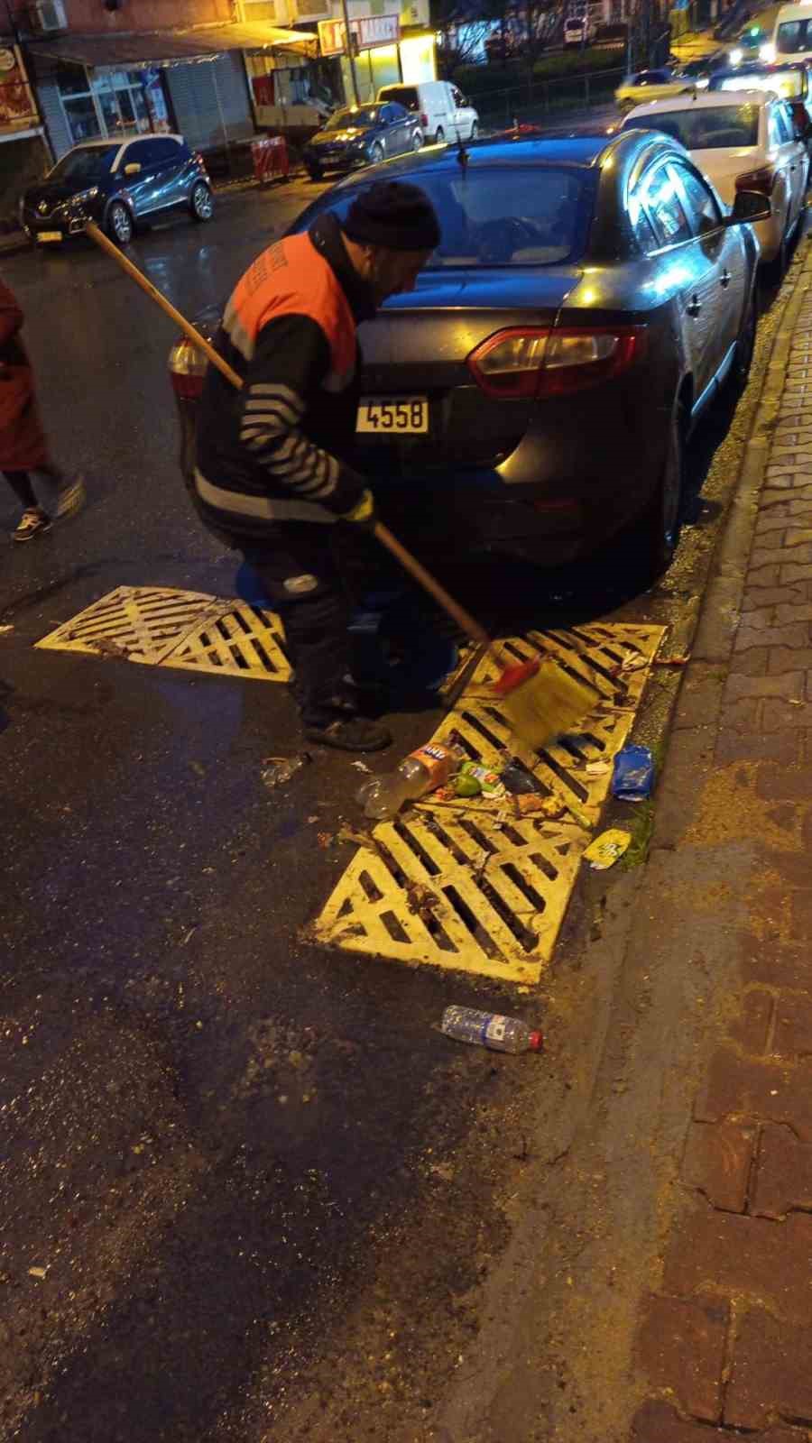 Esenyurt Belediyesi olumsuz hava şartlarına karşı 24 saat görev başında 9 esenyurt belediyesi olumsuz hava sartlarina karsi 24 saat gorev basinda 5 WHwaQZ4A