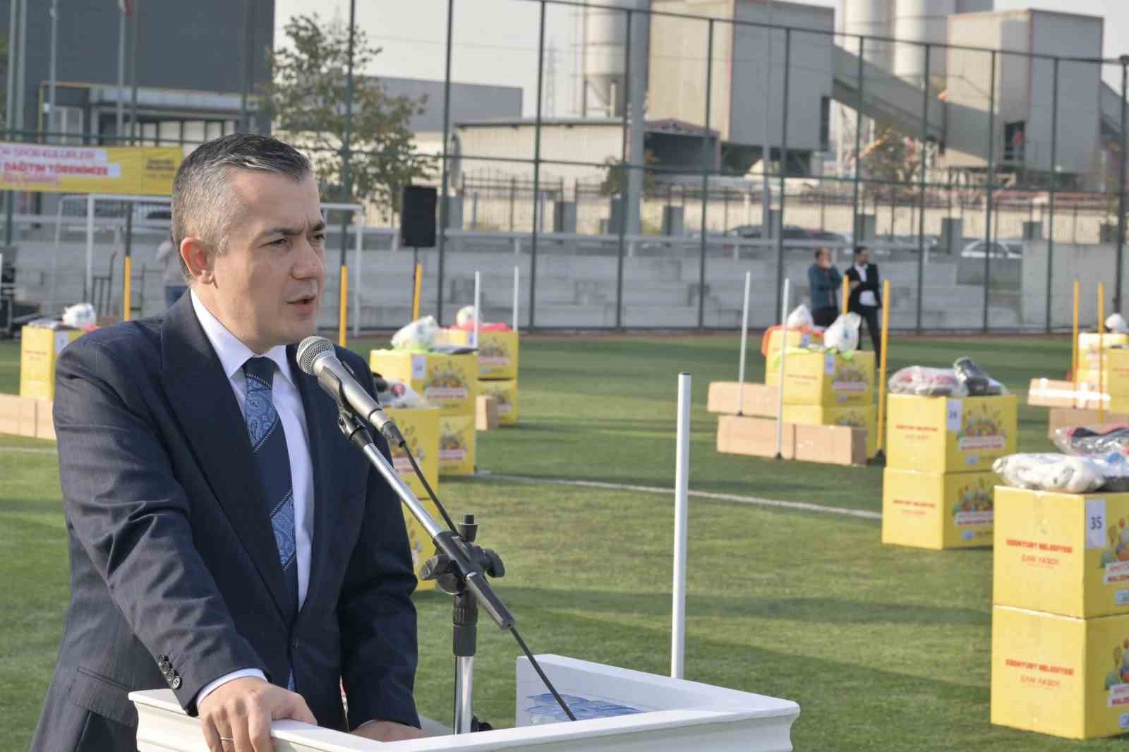 Esenyurt Belediyesi’nden amatör spor kulüplerine malzeme desteği 6 esenyurt belediyesinden amator spor kuluplerine malzeme destegi 2 s5Whsekp