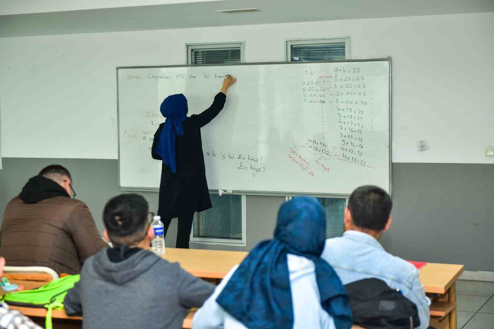 esenyurt belediyesinden engelli bireyler icin ucretsiz e kpss egitimi 6 jhtUnuUw