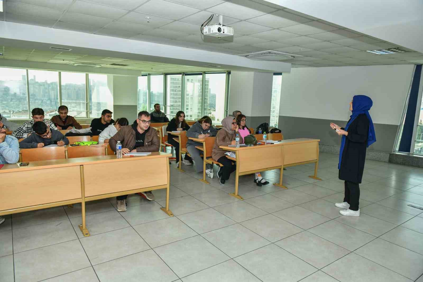 esenyurt belediyesinden engelli bireyler icin ucretsiz e kpss egitimi 7 NCgTIETU