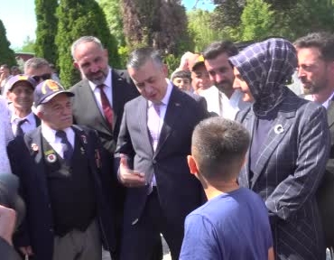 esenyurta-2-yeni-yatirim-gumus-sosyal-tesisi-ve-kibris-74-emekli-evi-hizmete-acildi-KeIMgbRa.jpg
