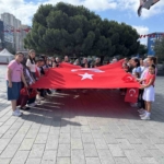 esenyurtlu-ailelerden-15-temmuz-sehitlerine-vefa-ziyareti-NDq2ZFcP.jpg