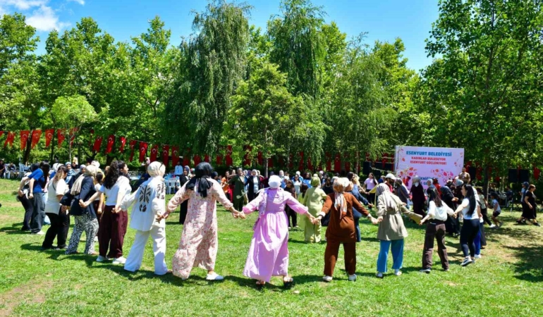 esenyurtlu-kadinlar-geleneksel-piknik-etkinliginde-bulustu-y4lfmfRu.jpg