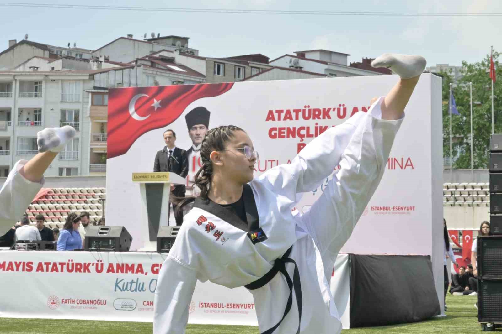 esenyurtta 19 mayis ataturku anma genclik ve spor bayrami coskuyla kutlandi 2 FIZyeQIM