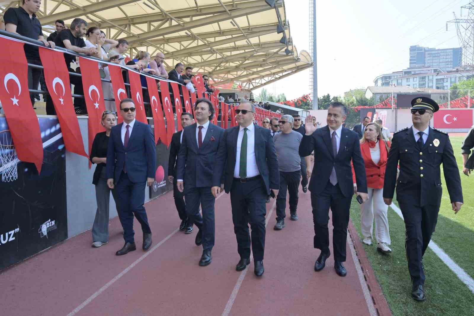 esenyurtta 19 mayis ataturku anma genclik ve spor bayrami coskuyla kutlandi 5 uLtZJ7zK
