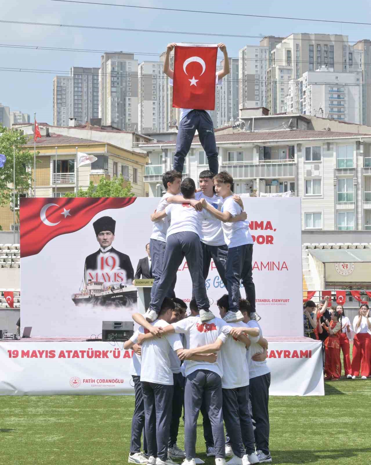 esenyurtta 19 mayis ataturku anma genclik ve spor bayrami coskuyla kutlandi 6 Xnv5tZUp